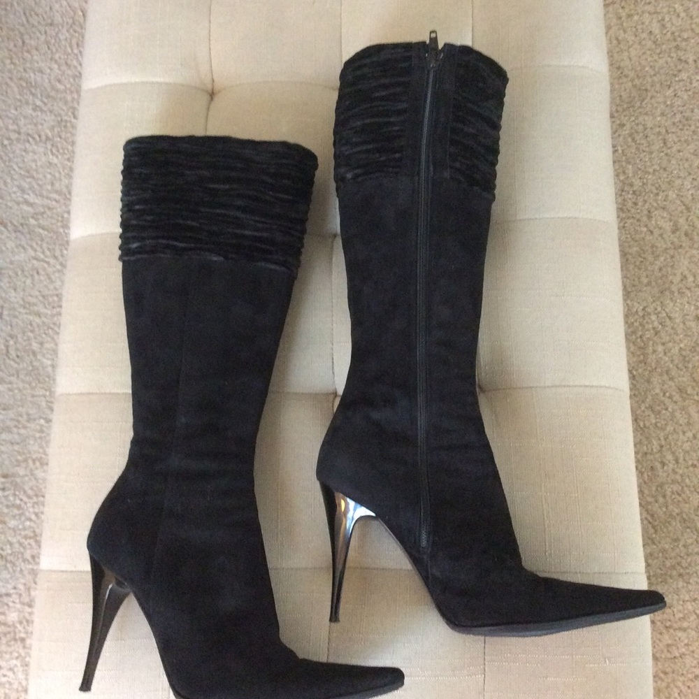 100% AUTHENTIC CHARLES DAVID CAPTION BLKSUEDE BOOT